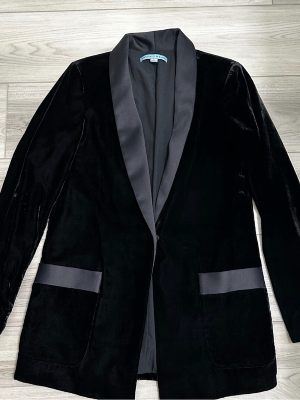 ANTONIO MELANI Black Velvet Blazer with Satin Trim